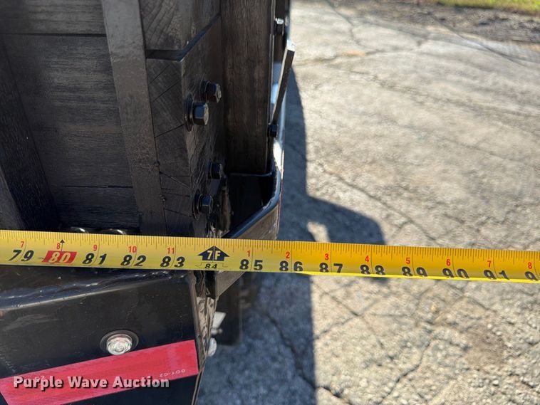 image for item DT3049 2018 RAM 2500 Crew Cab flatbed pickup truck