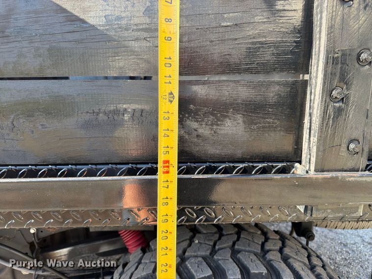 image for item DT3049 2018 RAM 2500 Crew Cab flatbed pickup truck