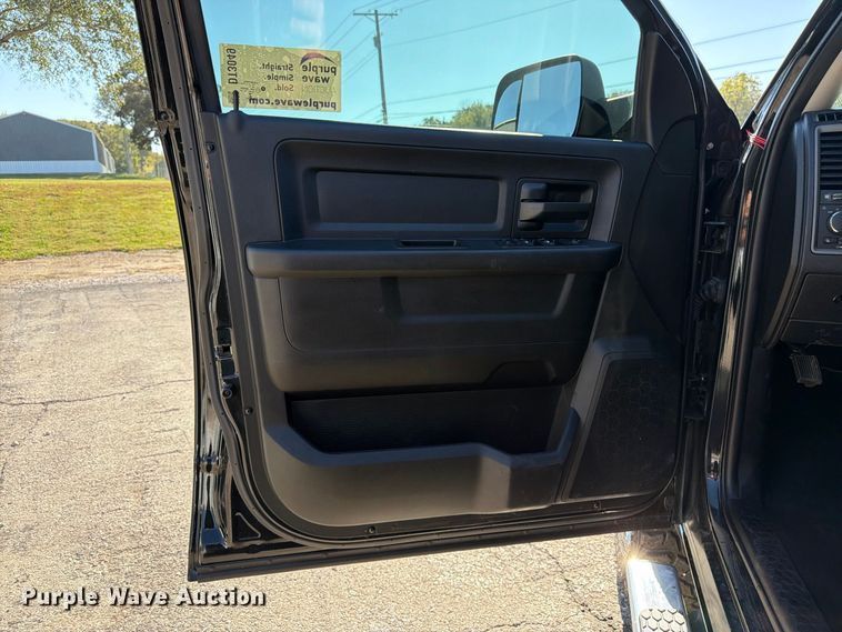 image for item DT3049 2018 RAM 2500 Crew Cab flatbed pickup truck