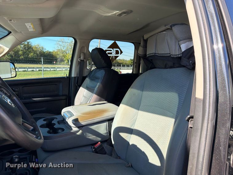image for item DT3049 2018 RAM 2500 Crew Cab flatbed pickup truck