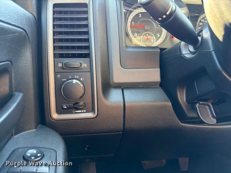 image for item DT3049 2018 RAM 2500 Crew Cab flatbed pickup truck