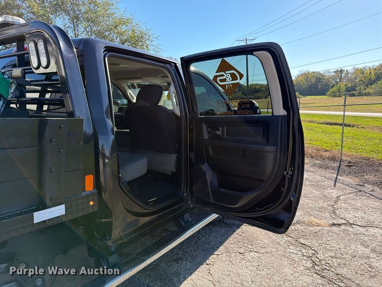 image for item DT3049 2018 RAM 2500 Crew Cab flatbed pickup truck