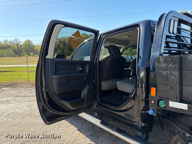 image for item DT3049 2018 RAM 2500 Crew Cab flatbed pickup truck