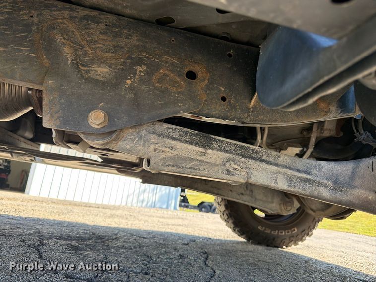 image for item DT3049 2018 RAM 2500 Crew Cab flatbed pickup truck