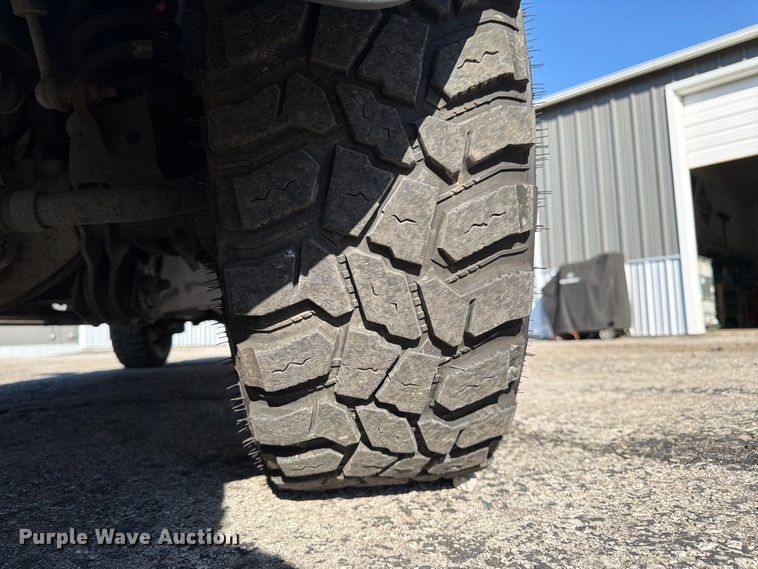 image for item DT3049 2018 RAM 2500 Crew Cab flatbed pickup truck