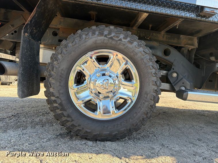 image for item DT3049 2018 RAM 2500 Crew Cab flatbed pickup truck