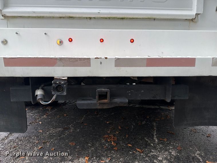 image for item DV7397 2018 Ford F350 Super Duty Crew Cab utility bed pickup truck