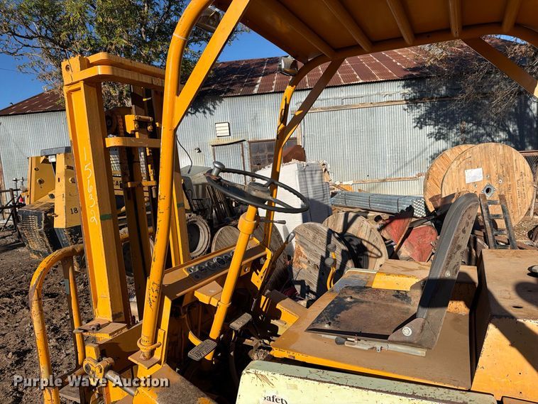 image for item DV8684 Yale G83P-050-SAS-086 forklift