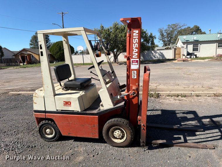 image for item DV8721 Nissan KPH01A15V forklift