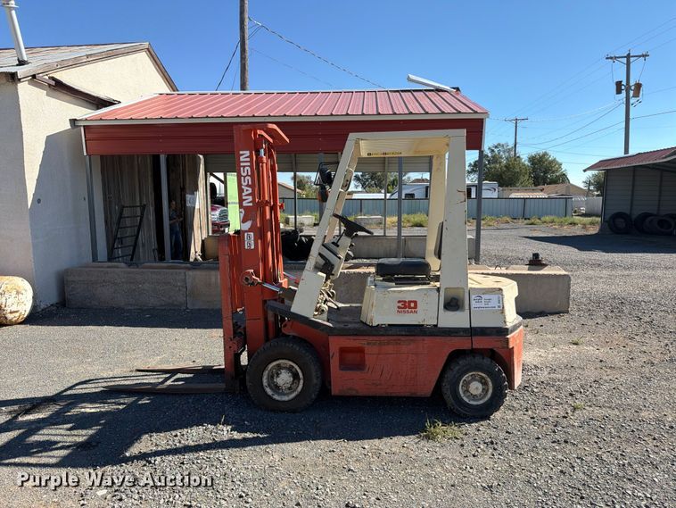 image for item DV8721 Nissan KPH01A15V forklift