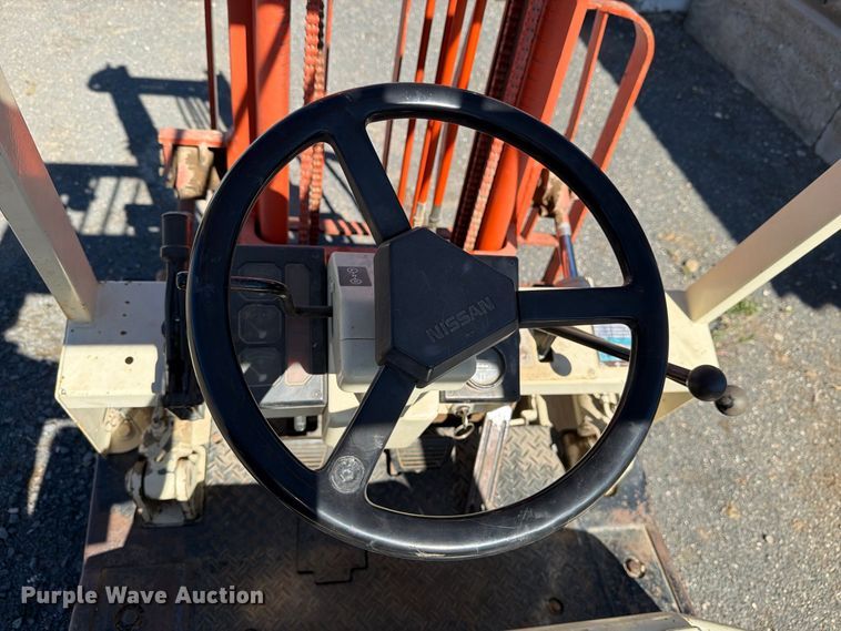 image for item DV8721 Nissan KPH01A15V forklift