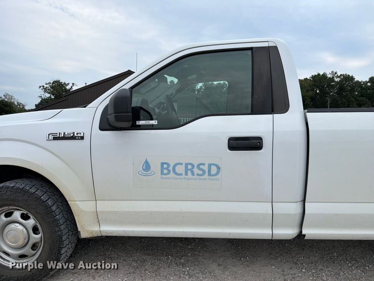image for item DZ4906 2017 Ford F150 XL pickup truck