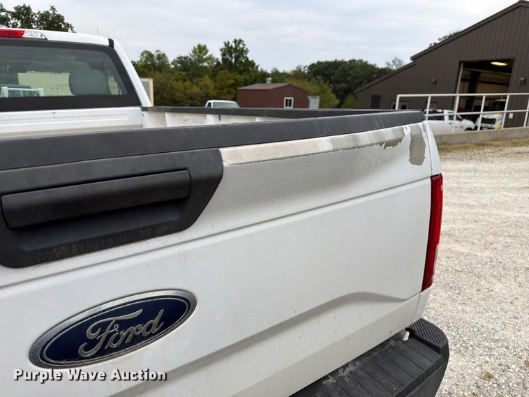image for item DZ4906 2017 Ford F150 XL pickup truck
