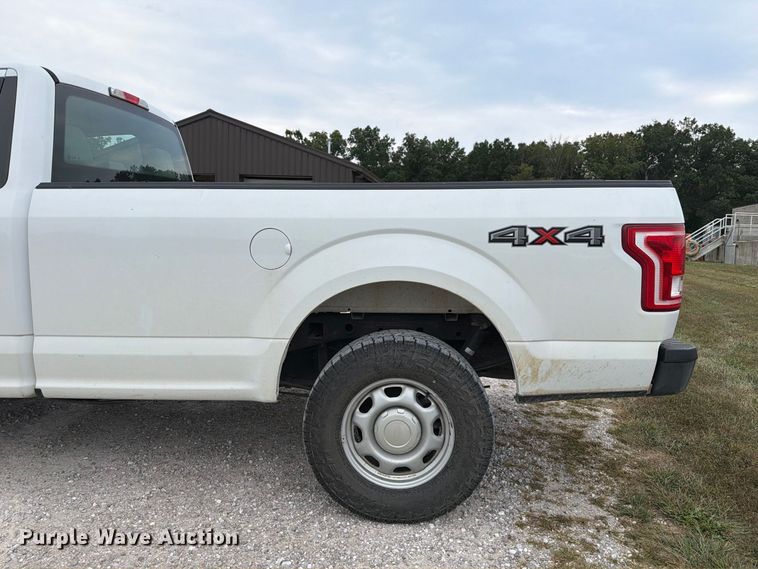 image for item DZ4906 2017 Ford F150 XL pickup truck