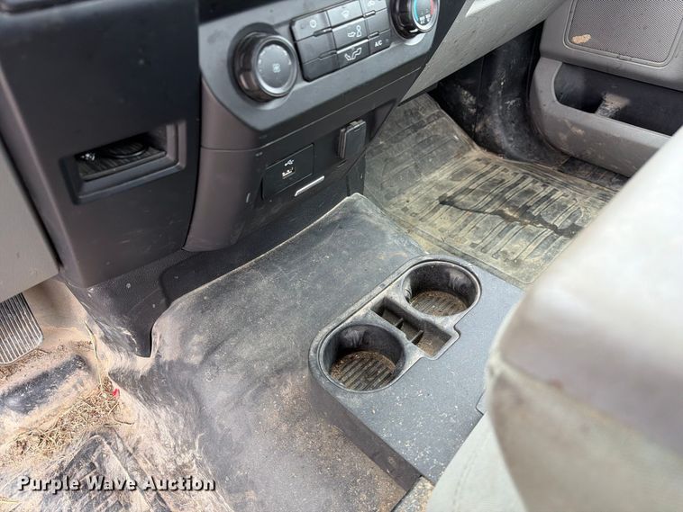 image for item DZ4906 2017 Ford F150 XL pickup truck
