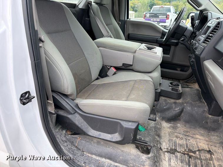 image for item DZ4906 2017 Ford F150 XL pickup truck