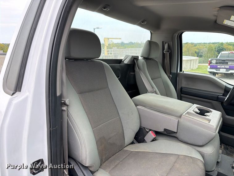 image for item DZ4906 2017 Ford F150 XL pickup truck