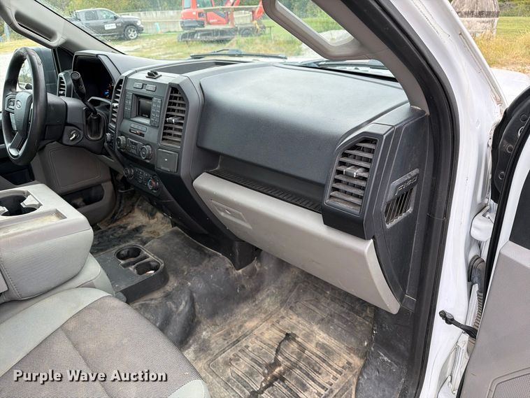 image for item DZ4906 2017 Ford F150 XL pickup truck