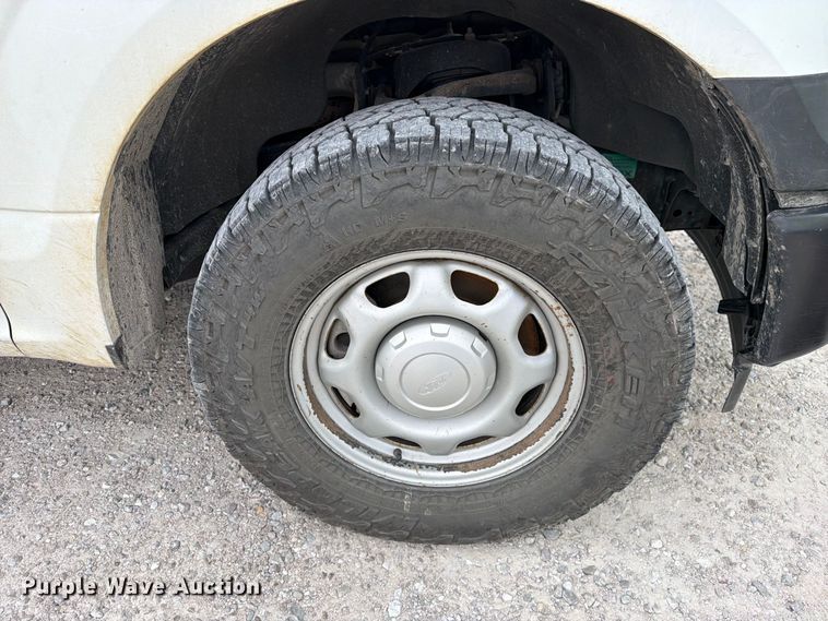 image for item DZ4906 2017 Ford F150 XL pickup truck