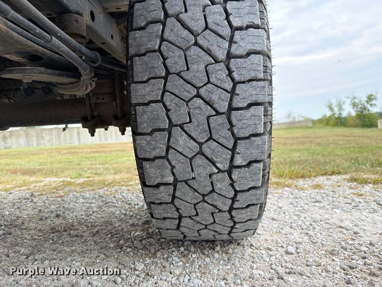 image for item DZ4906 2017 Ford F150 XL pickup truck