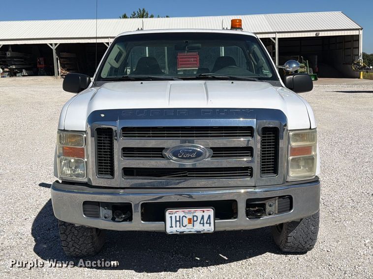 image for item DZ4939 2008 Ford F250 Super Duty XLT utility bed pickup truck
