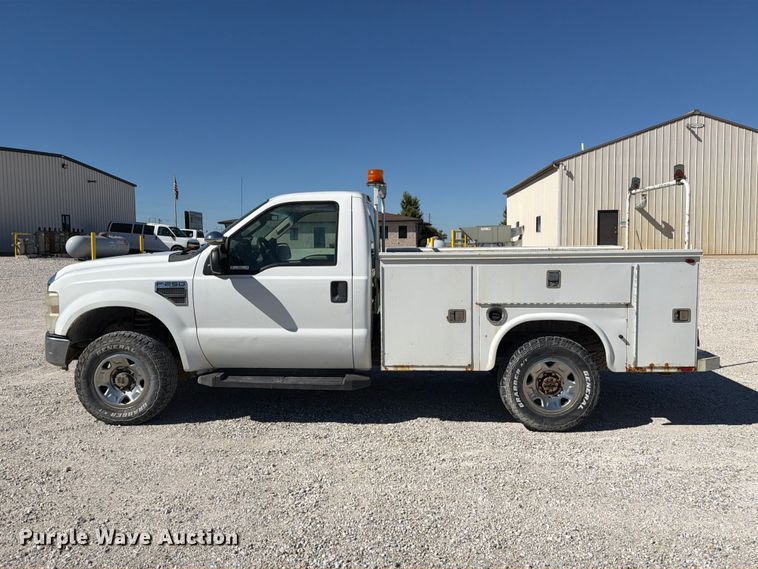 image for item DZ4939 2008 Ford F250 Super Duty XLT utility bed pickup truck