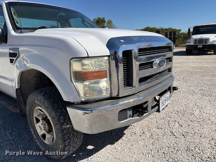 image for item DZ4939 2008 Ford F250 Super Duty XLT utility bed pickup truck