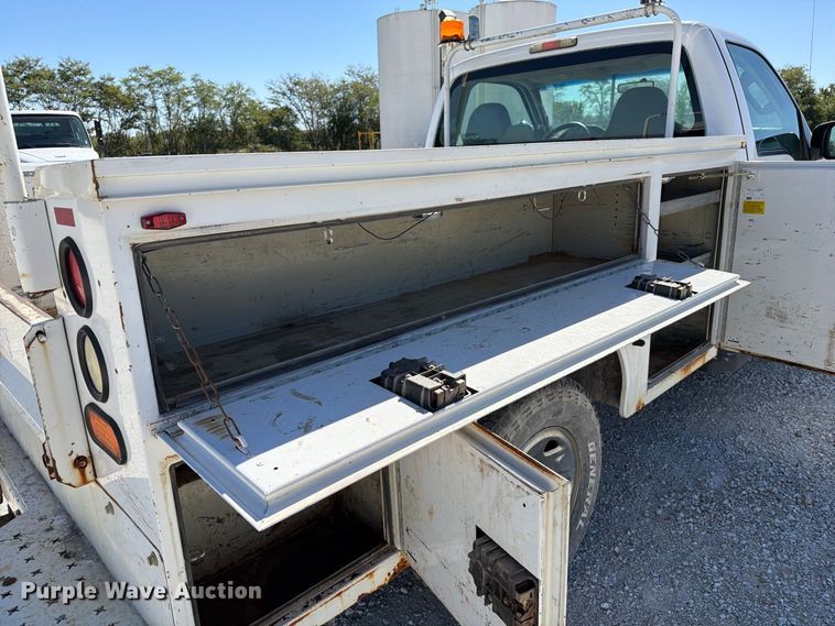 image for item DZ4939 2008 Ford F250 Super Duty XLT utility bed pickup truck