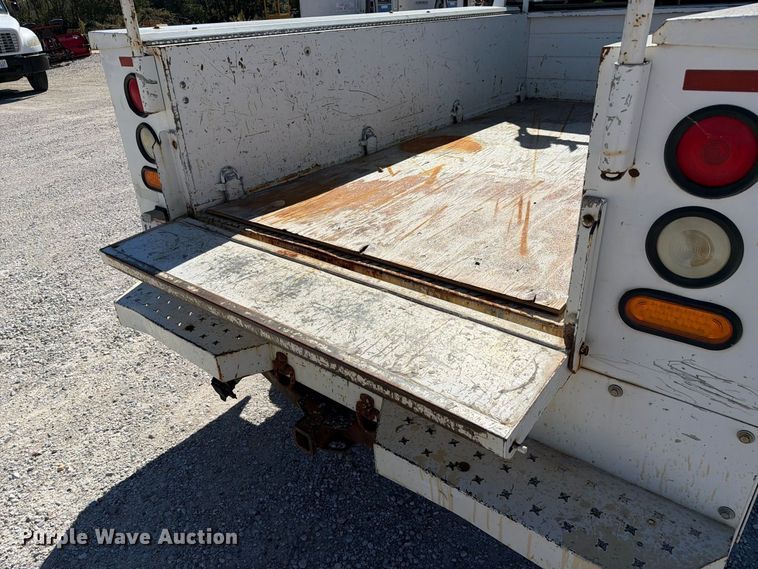 image for item DZ4939 2008 Ford F250 Super Duty XLT utility bed pickup truck