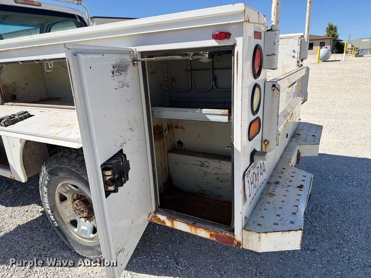 image for item DZ4939 2008 Ford F250 Super Duty XLT utility bed pickup truck