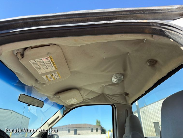 image for item DZ4939 2008 Ford F250 Super Duty XLT utility bed pickup truck