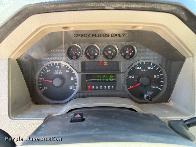 image for item DZ4939 2008 Ford F250 Super Duty XLT utility bed pickup truck