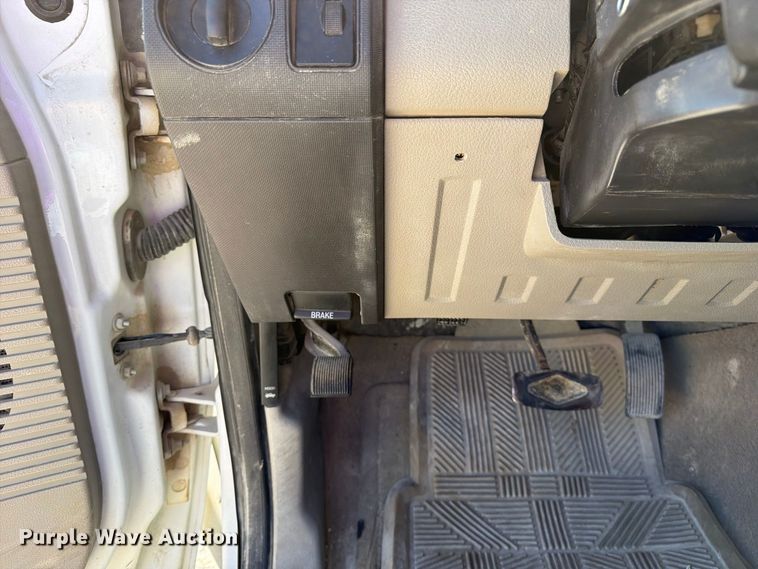 image for item DZ4939 2008 Ford F250 Super Duty XLT utility bed pickup truck