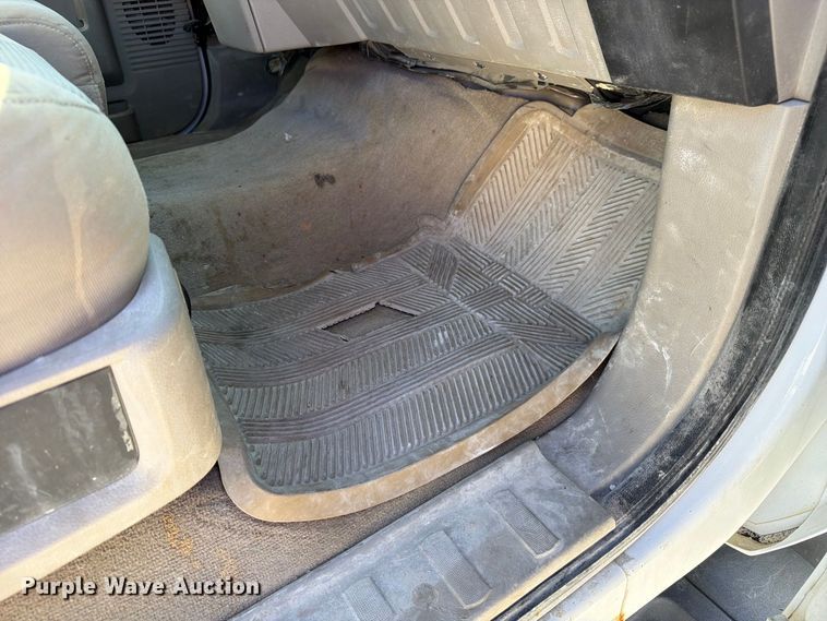 image for item DZ4939 2008 Ford F250 Super Duty XLT utility bed pickup truck