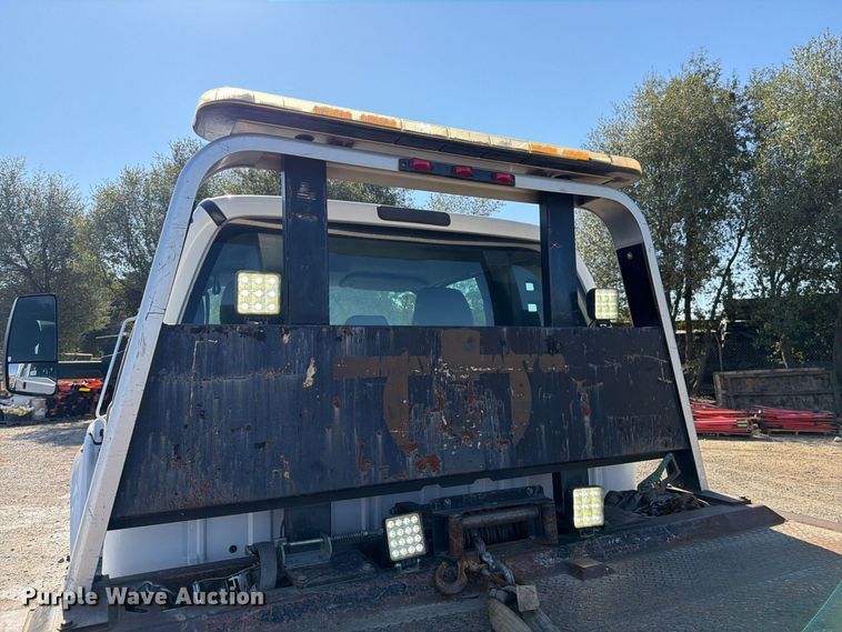 image for item EA0033 2016 Ford F650 rollback truck