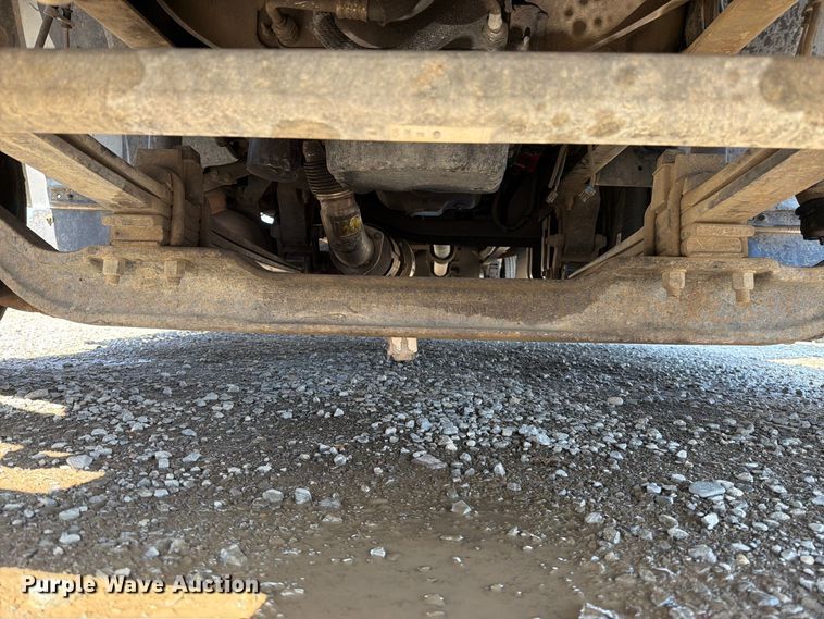 image for item EA0033 2016 Ford F650 rollback truck