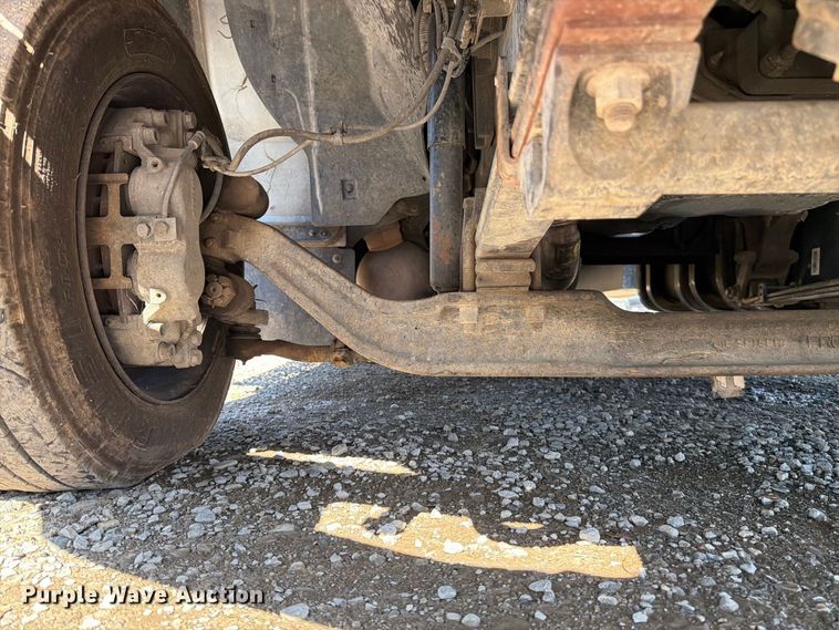 image for item EA0033 2016 Ford F650 rollback truck