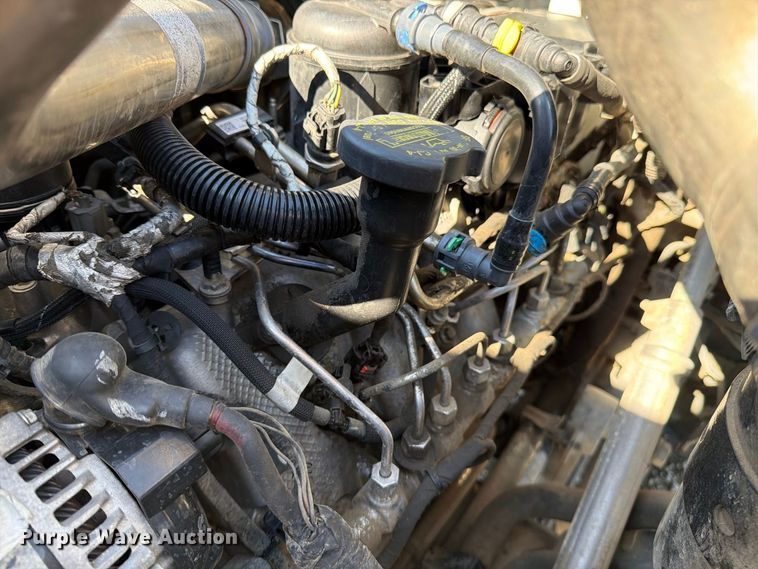 image for item EA0033 2016 Ford F650 rollback truck