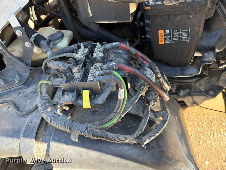 image for item EA0033 2016 Ford F650 rollback truck