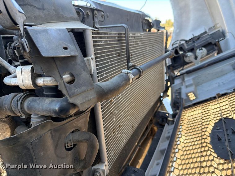 image for item EA0033 2016 Ford F650 rollback truck