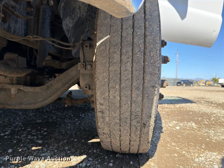 image for item EA0033 2016 Ford F650 rollback truck