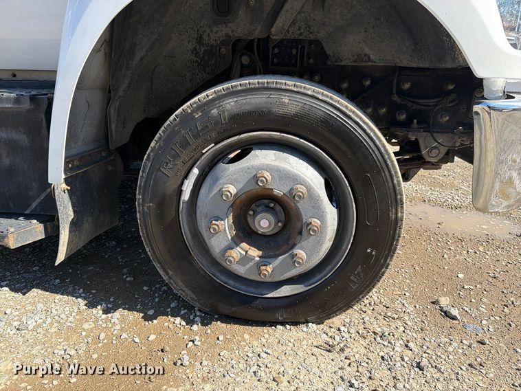 image for item EA0033 2016 Ford F650 rollback truck