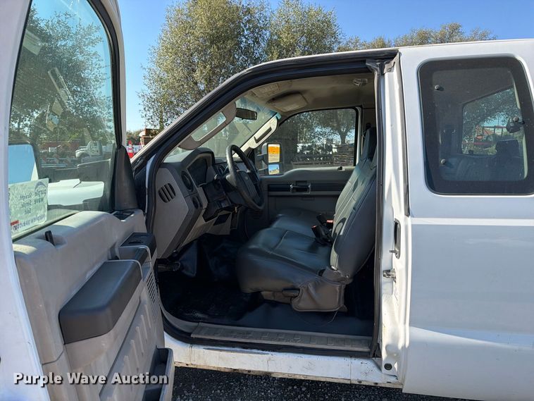 image for item EA0034 2009 Ford F250 Super Duty Ext. Cab pickup truck