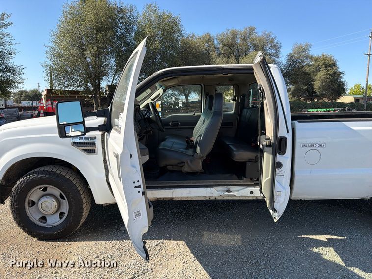 image for item EA0034 2009 Ford F250 Super Duty Ext. Cab pickup truck