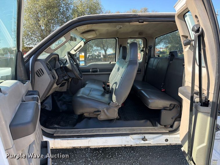 image for item EA0034 2009 Ford F250 Super Duty Ext. Cab pickup truck