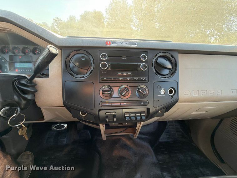image for item EA0034 2009 Ford F250 Super Duty Ext. Cab pickup truck