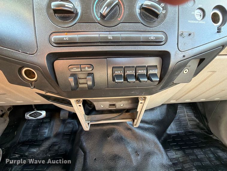 image for item EA0034 2009 Ford F250 Super Duty Ext. Cab pickup truck