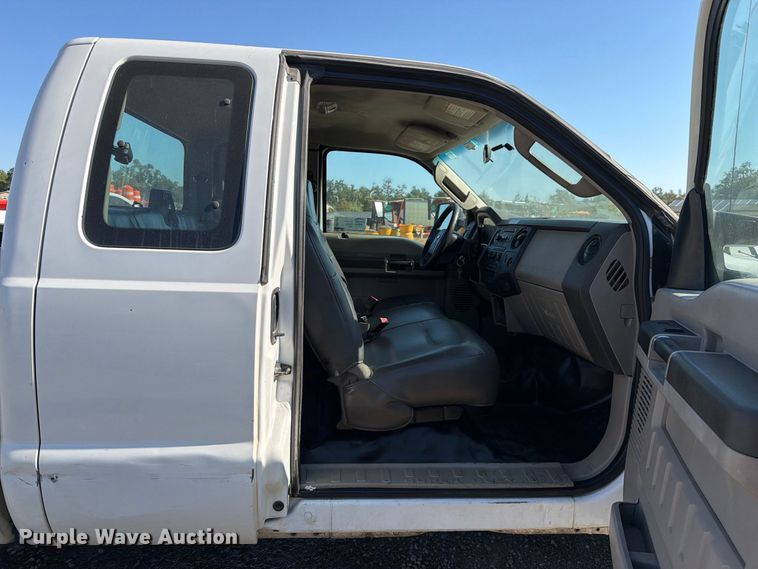 image for item EA0034 2009 Ford F250 Super Duty Ext. Cab pickup truck