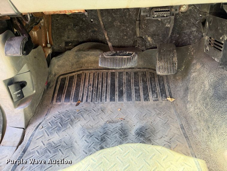 image for item EA0051 2006 Ford F150 Ext. Cab pickup truck
