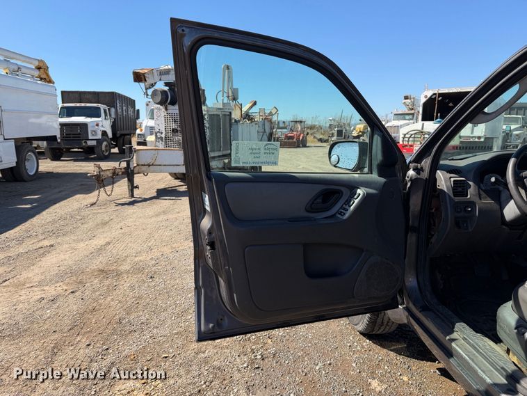 image for item EA0052 2006 Ford Escape SUV